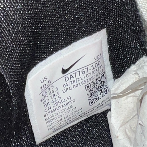 Nike Kyrie 7 - Mens Basketball Shoes - White/Black/White, Size 10.5 - Picture 12 of 12